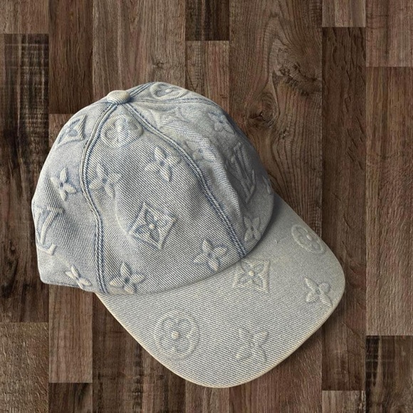 Louis Vuitton Light Blue Denim Monogram Cap with Yellow Strap - Picture 5 of 5